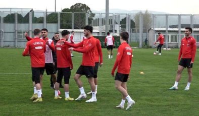 A Milli Futbol Takımı, Hırvatistan maçının hazırlıklarını Bursa’da sürdürdü