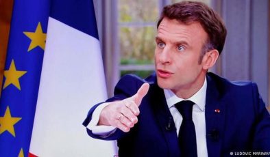 Macron eylemlere rağmen geri adım atmıyor: Reform süreci ilerleyecek