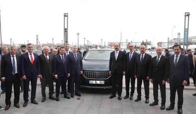 Başkan Altay ve milletvekilleri Aday Tanıtım Programına TOGG ile geldi
